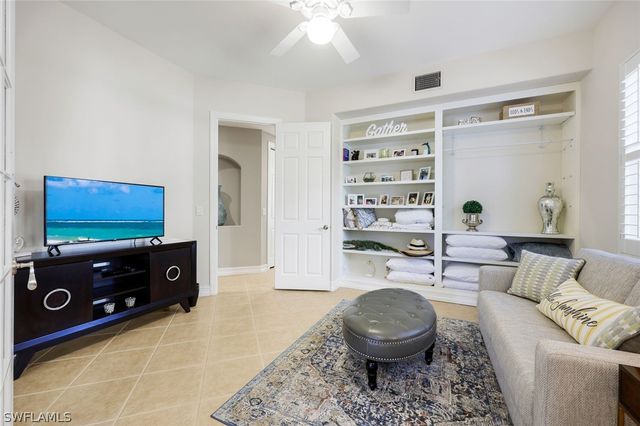 2858 Tiburon BLVD E 101, Naples, FL 34109