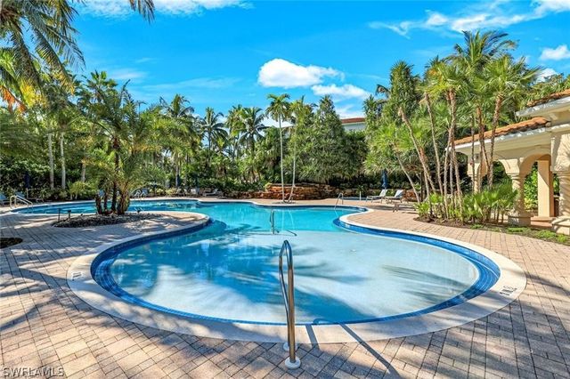 2858 Tiburon BLVD E 101, Naples, FL 34109