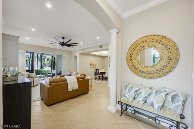 2858 Tiburon BLVD E 101, Naples, FL 34109