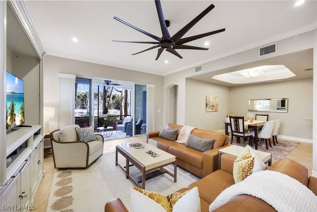 2858 Tiburon BLVD E 101, Naples, FL 34109