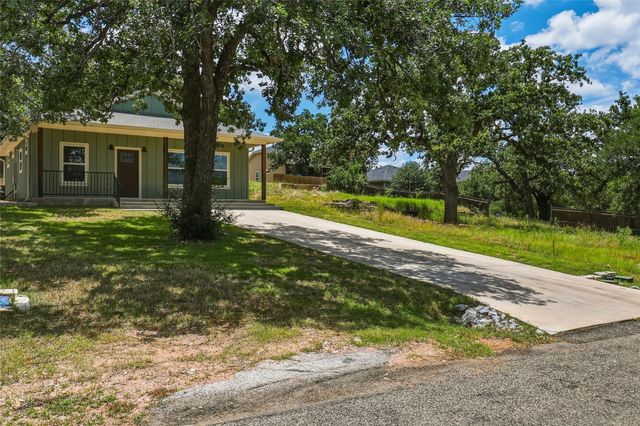 1626 Cree TRL, Kingsland, TX 78639