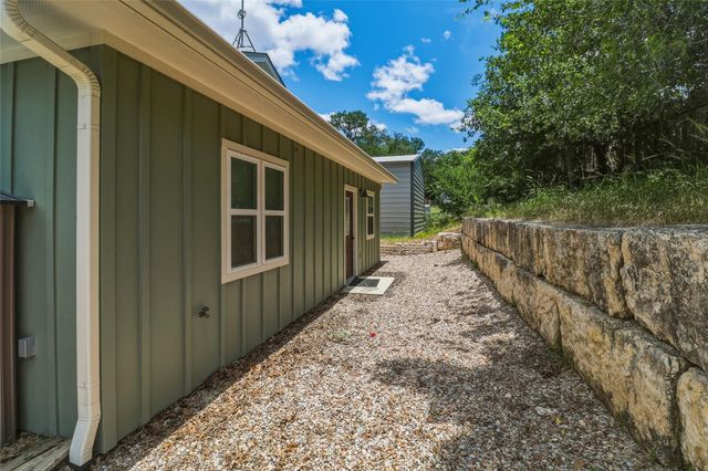 1626 Cree TRL, Kingsland, TX 78639