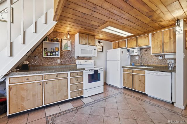 2424 Ryan Gulch Court 304, Silverthorne, CO 80498