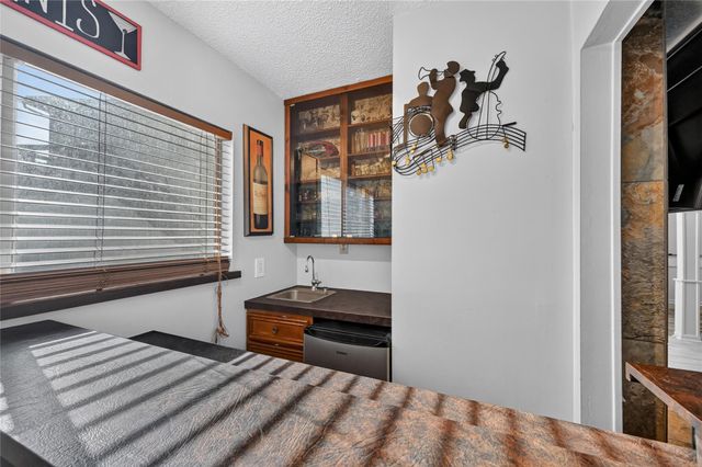 8111 Ivan Reid Drive, Houston, TX 77040