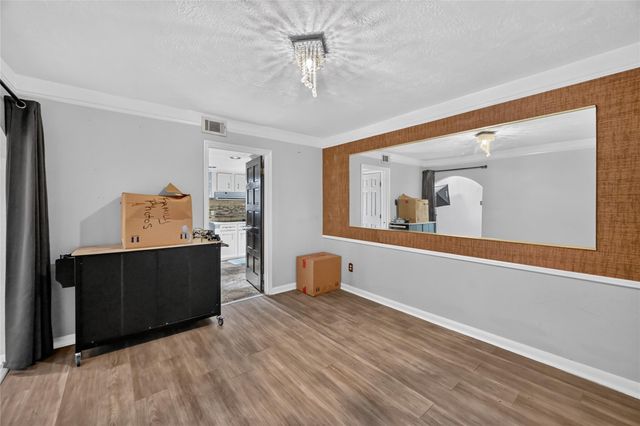 8111 Ivan Reid Drive, Houston, TX 77040