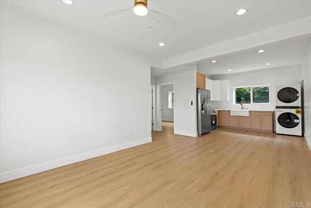 785 Lemon Avenue 1-4, Vista, CA 92084