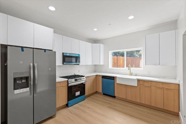 785 Lemon Avenue 1-4, Vista, CA 92084