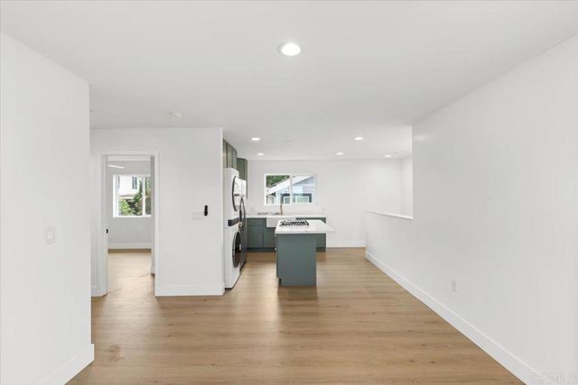 785 Lemon Avenue 1-4, Vista, CA 92084