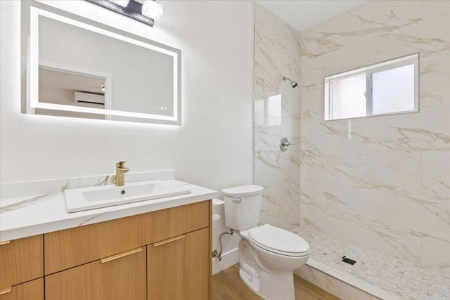 785 Lemon Avenue 1-4, Vista, CA 92084