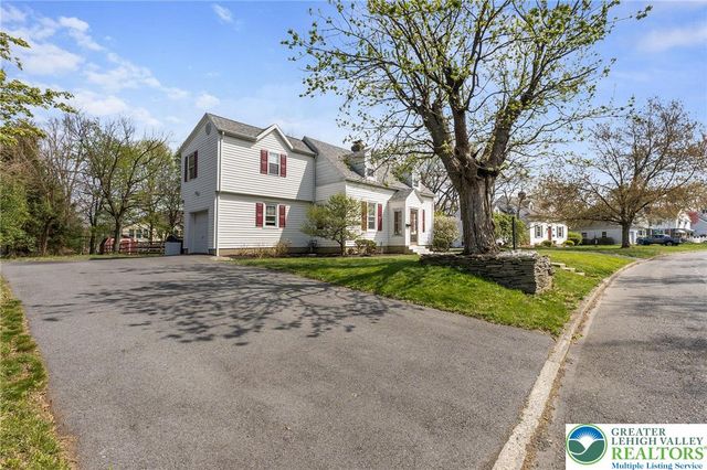 657 Beverly Drive, South Whitehall Twp, PA 18104
