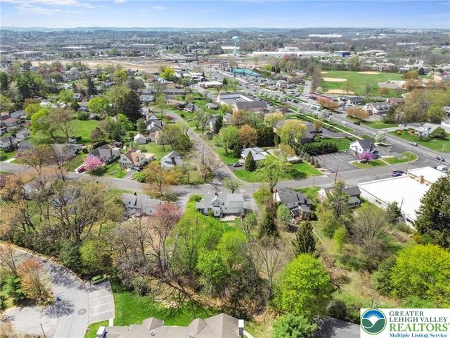 657 Beverly Drive, South Whitehall Twp, PA 18104