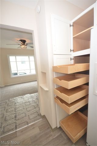 154 E Brookside Avenue, Akron, OH 44301