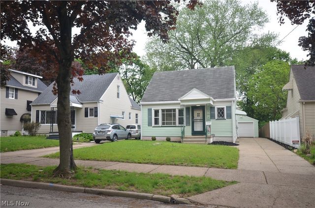154 E Brookside Avenue, Akron, OH 44301