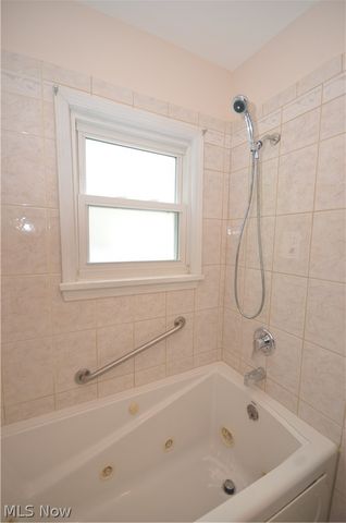 154 E Brookside Avenue, Akron, OH 44301