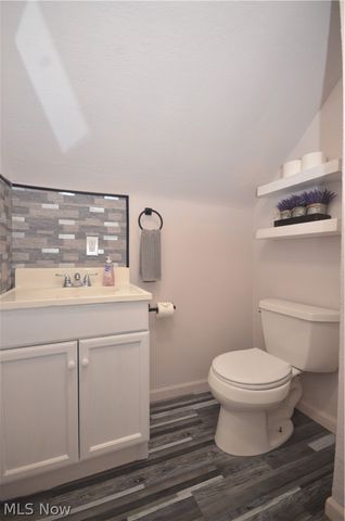 154 E Brookside Avenue, Akron, OH 44301