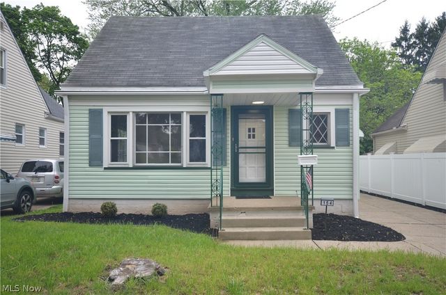 154 E Brookside Avenue, Akron, OH 44301