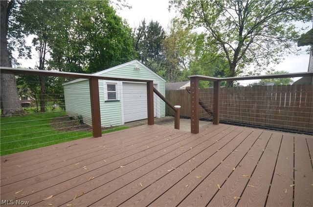 154 E Brookside Avenue, Akron, OH 44301