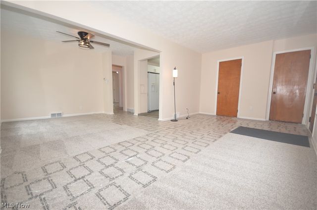 154 E Brookside Avenue, Akron, OH 44301