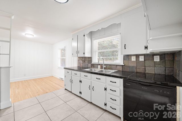 1914 Kilborne Drive, Charlotte, NC 28205