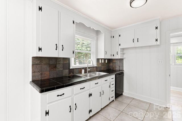 1914 Kilborne Drive, Charlotte, NC 28205