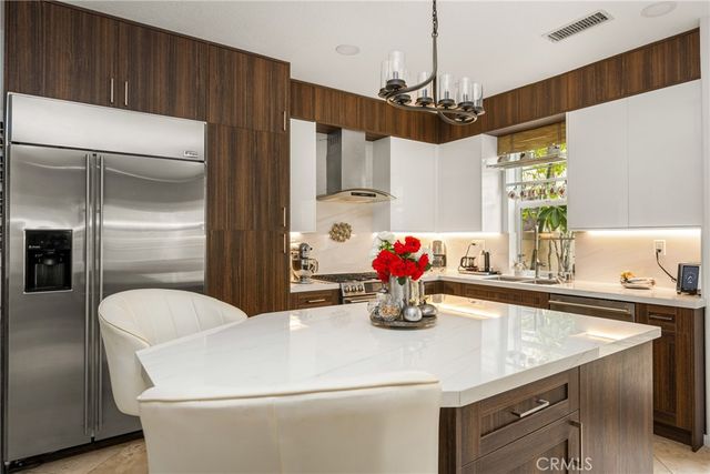 235 Tall Oak, Irvine, CA 92603
