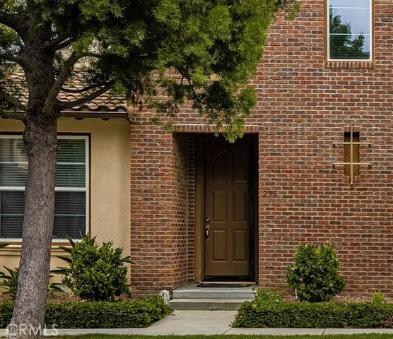 235 Tall Oak, Irvine, CA 92603