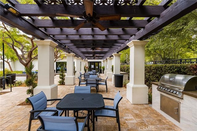 235 Tall Oak, Irvine, CA 92603