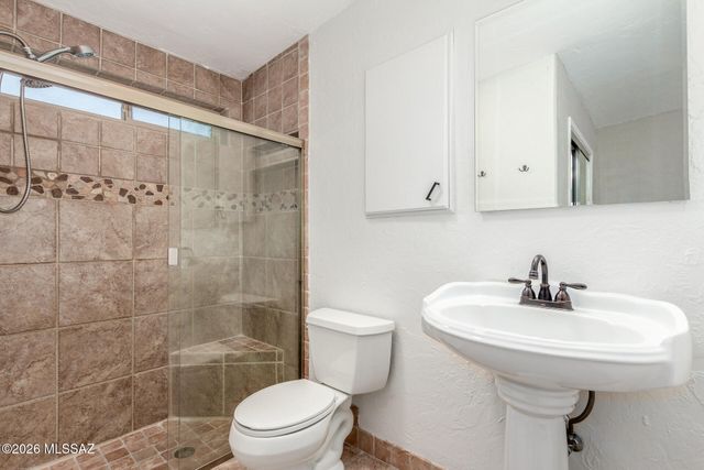 929 N Chalet Avenue, Tucson, AZ 85748