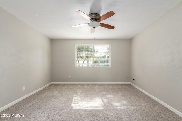 929 N Chalet Avenue, Tucson, AZ 85748