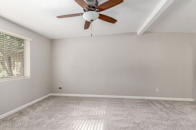 929 N Chalet Avenue, Tucson, AZ 85748