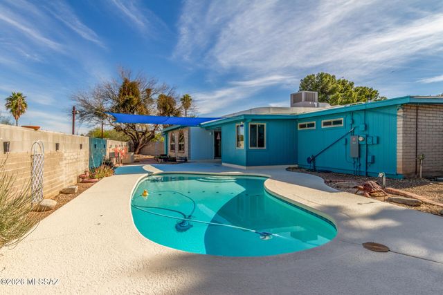 929 N Chalet Avenue, Tucson, AZ 85748