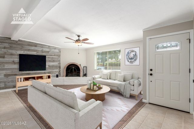 929 N Chalet Avenue, Tucson, AZ 85748