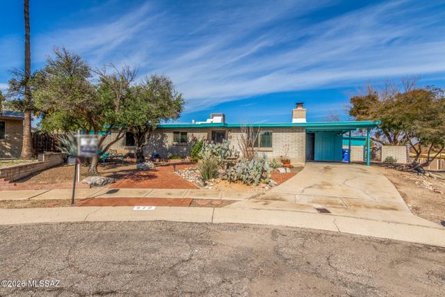 929 N Chalet Avenue, Tucson, AZ 85748