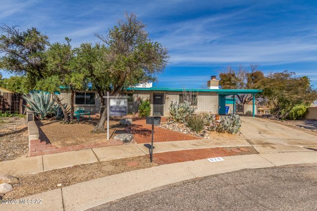 929 N Chalet Avenue, Tucson, AZ 85748