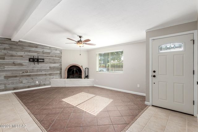 929 N Chalet Avenue, Tucson, AZ 85748