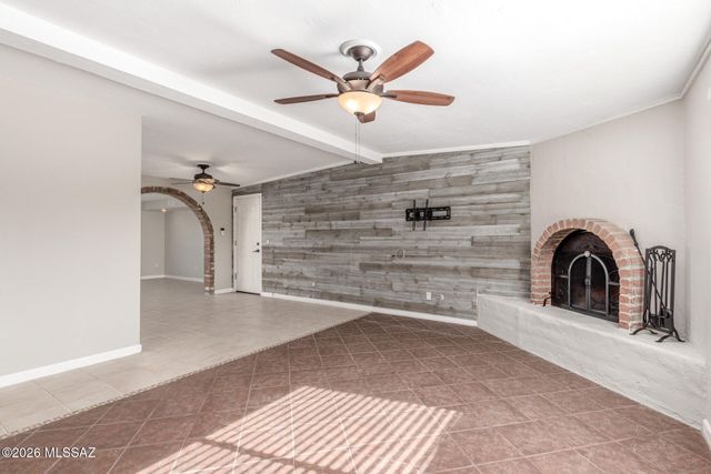 929 N Chalet Avenue, Tucson, AZ 85748