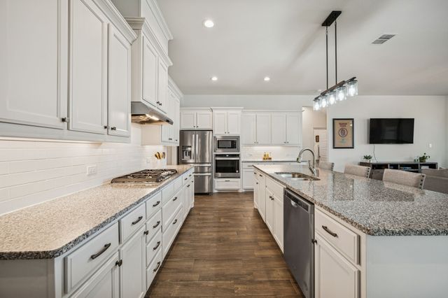 235 Clairmont Drive, Ponder, TX 76259