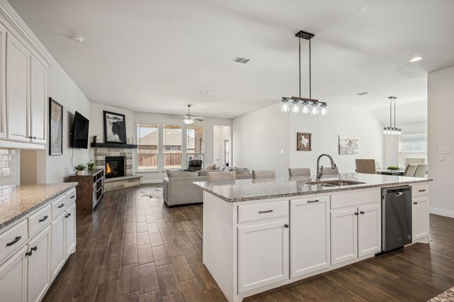 235 Clairmont Drive, Ponder, TX 76259