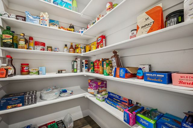 235 Clairmont Drive, Ponder, TX 76259