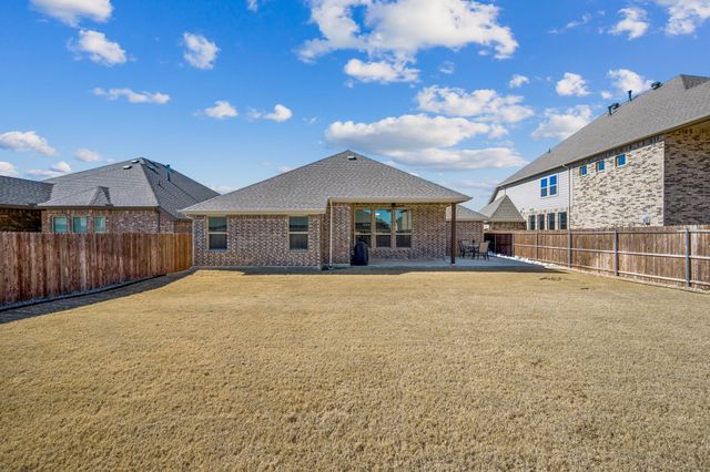 235 Clairmont Drive, Ponder, TX 76259