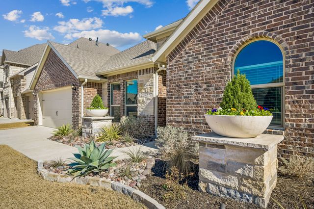 235 Clairmont Drive, Ponder, TX 76259