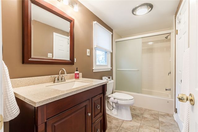 30 Nettlecreek Road, Perinton, NY 14450