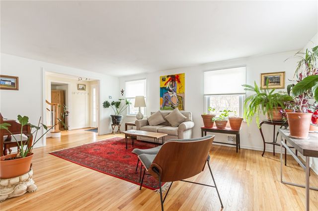 30 Nettlecreek Road, Perinton, NY 14450