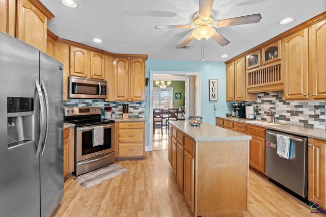 203 Lovorn Circle, Warner Robins, GA 31088