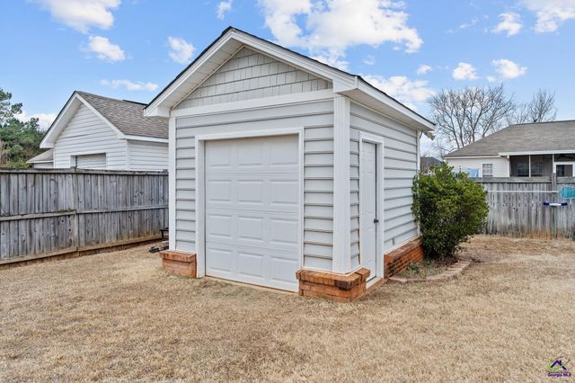 203 Lovorn Circle, Warner Robins, GA 31088