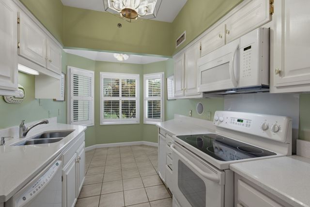 3818 West End Ave Apt 114, Nashville, TN 37205