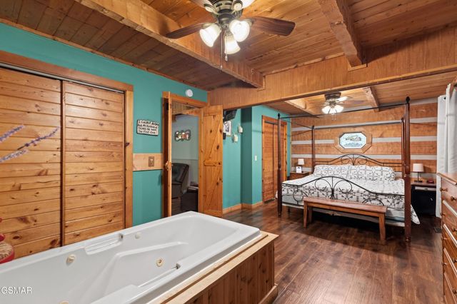 1737 Blue Ridge Road, Sevierville, TN 37876