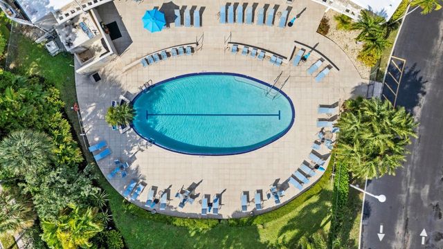 1319 E Hillsboro Boulevard 111, Deerfield Beach, FL 33441