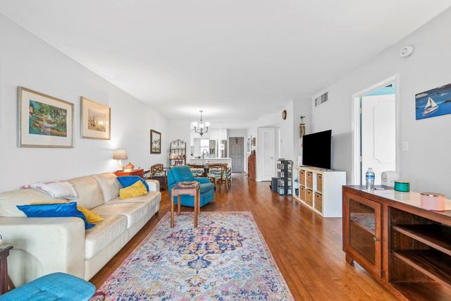 1319 E Hillsboro Boulevard 111, Deerfield Beach, FL 33441