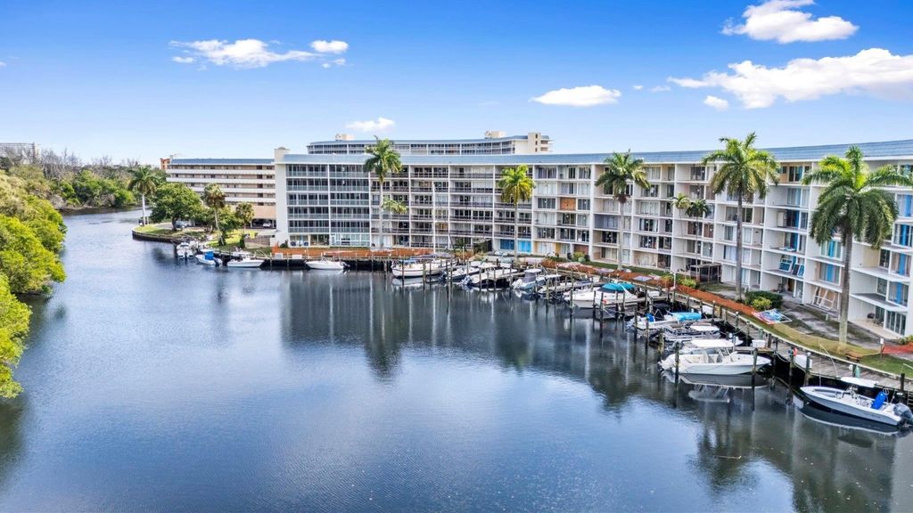 1319 E Hillsboro Boulevard 111, Deerfield Beach, FL 33441